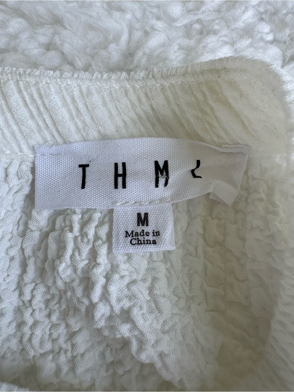 THML Gavin Textured Ruffle Sleeve Partial Button-Back Top - Size Medium - Picture 11 of 12